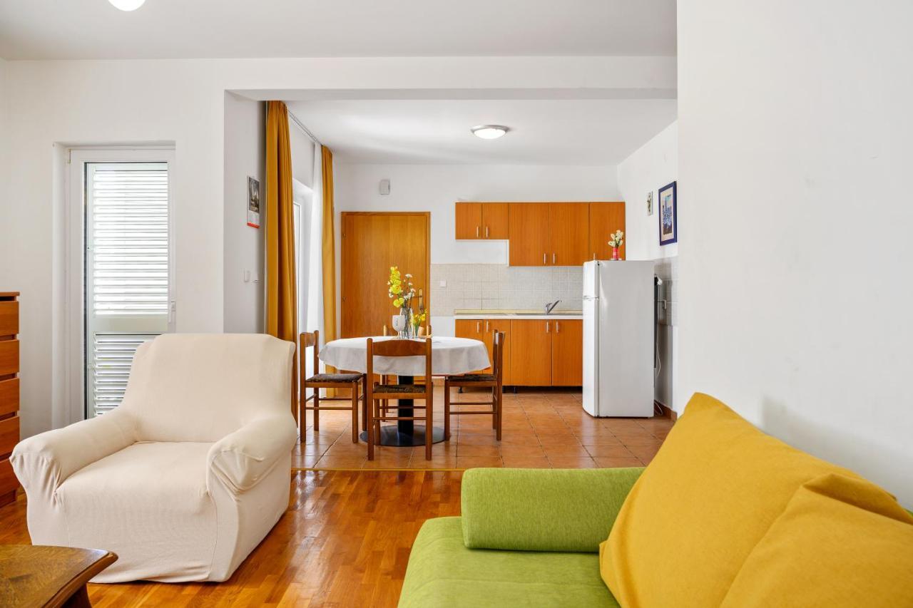 Golden Cape Apartments Bol Dış mekan fotoğraf