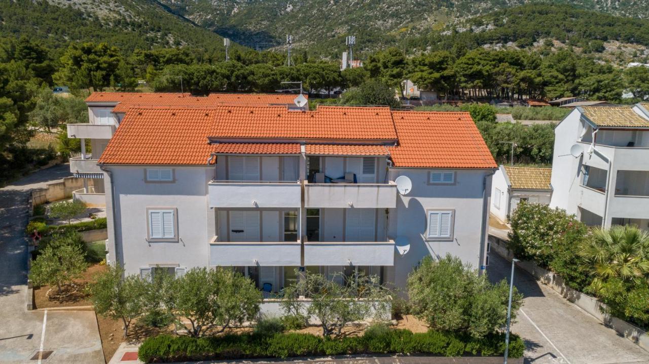 Golden Cape Apartments Bol Dış mekan fotoğraf